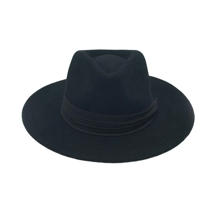 Chapeaux en laine noire