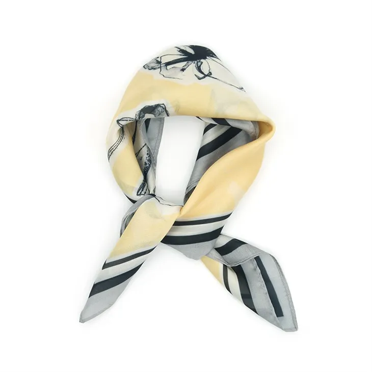 Foulards poly fleuris classiques