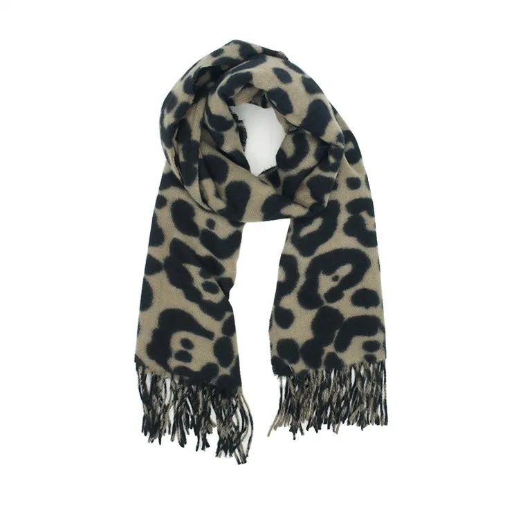 Foulards en polyester tendance