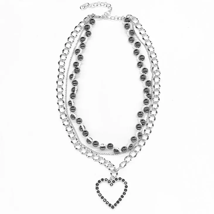 Ensemble de colliers en forme de cœur