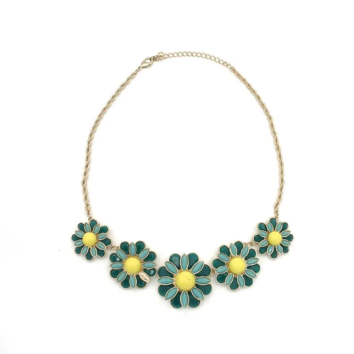 Collier de fleurs naturelles