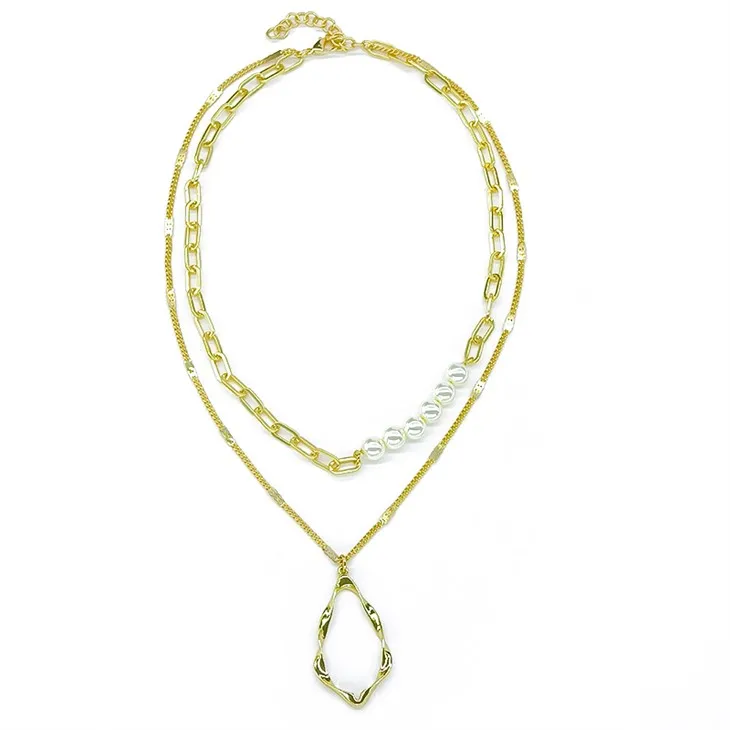 Ensemble collier de perles dorées